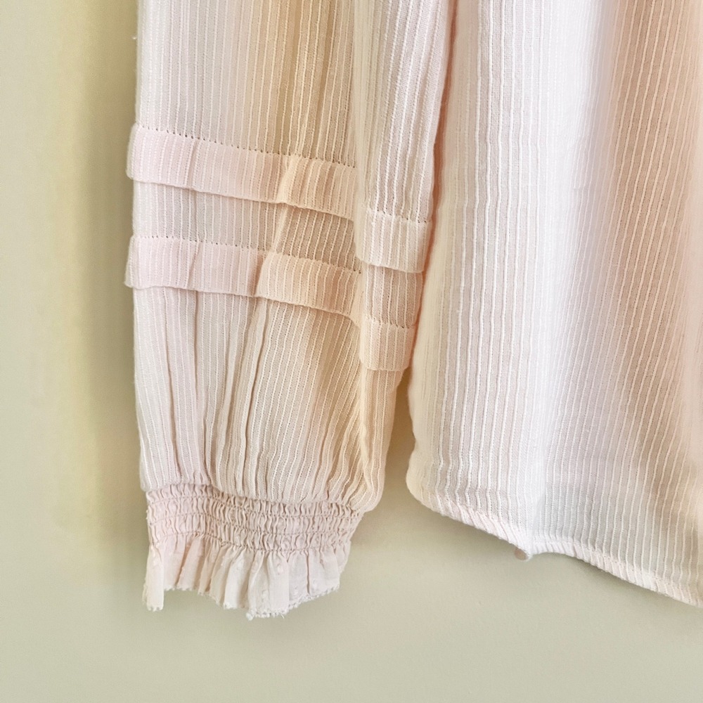 Faherty Top Women's Medium 100% Organic Cotton Peach Ruffles Smocking Cottage - Picture 9 of 12